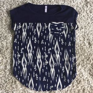 Navy top 🥀